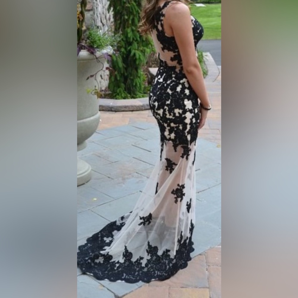 Black lace overlay Formal Gown! Worn once. PERFECT CONDITION NO FLAWS!